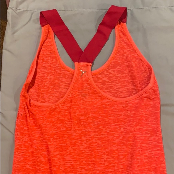 Activewear tank top - Picture 2 of 2